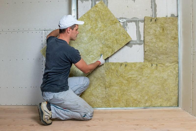 Pose d'isolant intérieur